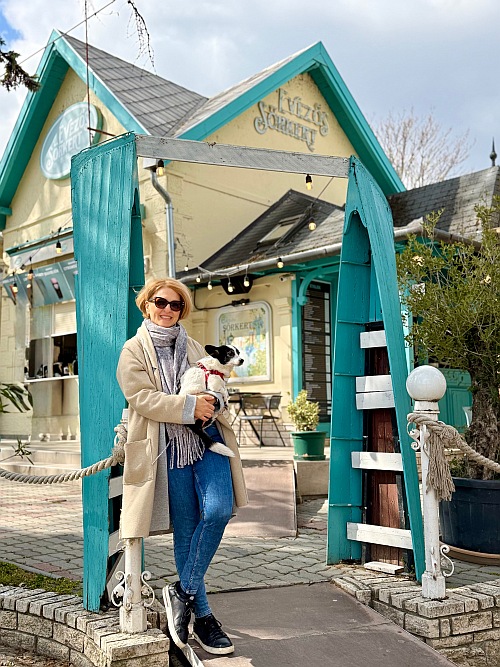 Ledérebben öltözve szoktam itt állni, de így se rossz