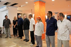 Az új étterem konyhai stábja