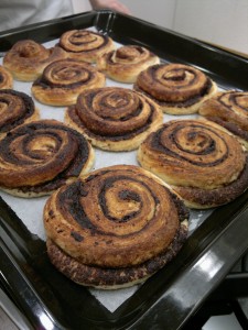 Jól tekert Vili, nem ugrott ki a közepük, mi viszont majdnem éhen haltunk a látványuktól és az illatuktól